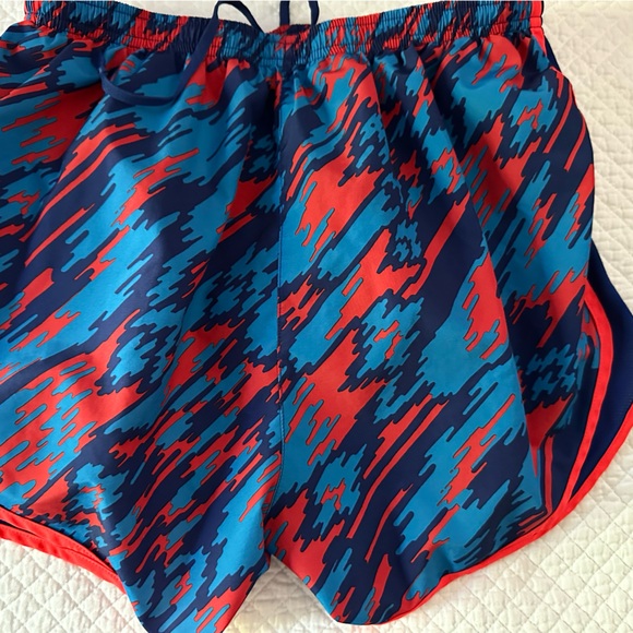 Nike Temp Dri-Fit Short SZ L - Picture 2 of 4